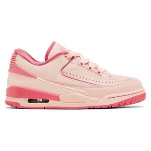 Jordan 2/3
Brand new